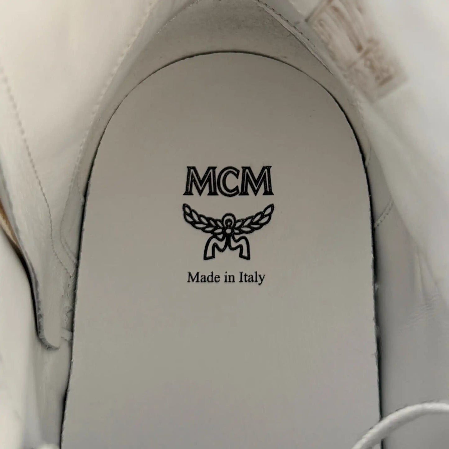 MCM High Top Turnlock Sneaker in Visetos Weiß Größe 44 / neuwertig MCM