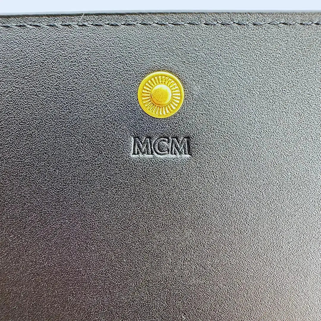 MCM Himmel Geldbörse Wallet on Chain Lederlogo schwarz / ungetragen MCM