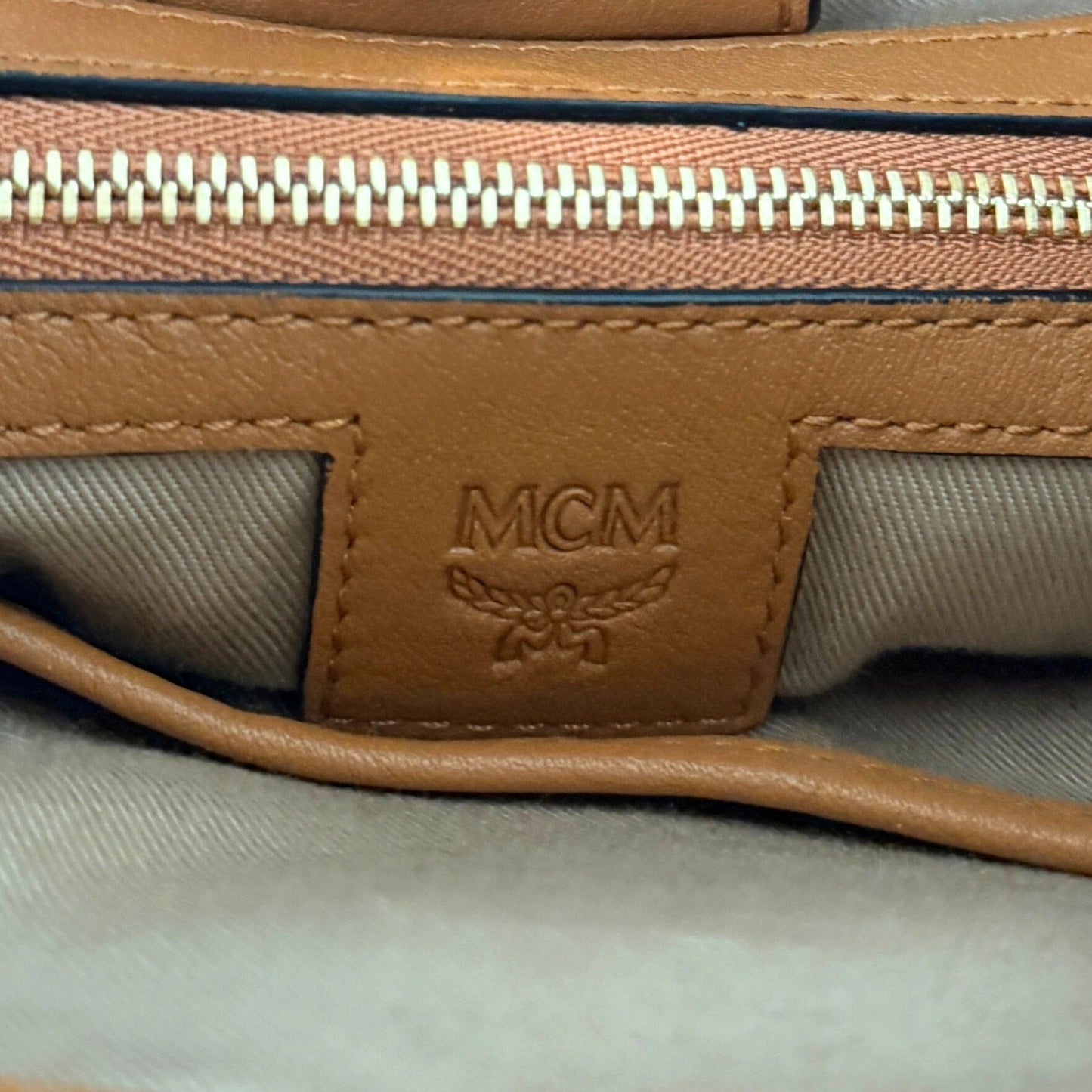 MCM Essential Tasche mit Kordelzug in Visetos Cognac / neuwertig MCM