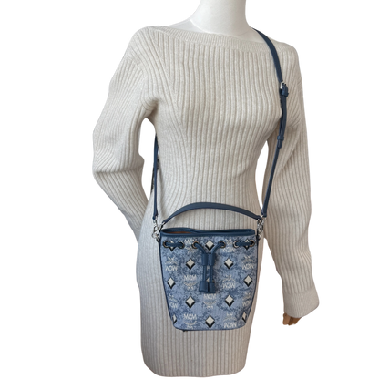 MCM Mini Dessau Kordelzugtasche in Denim-Jacquard Blau / neuwertig MCM