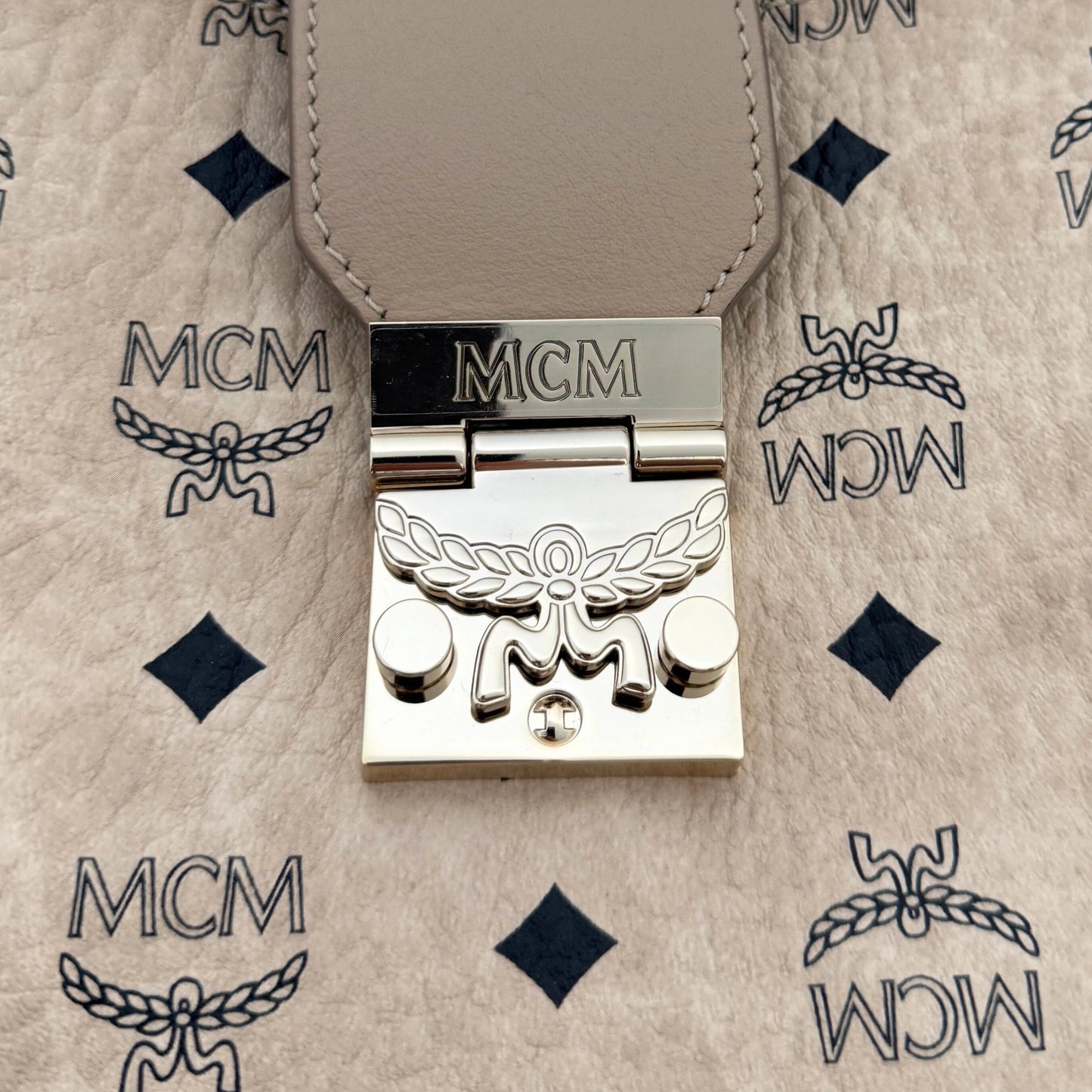 MCM Visetos Hobo Bag Beige / neuwertig Valentino