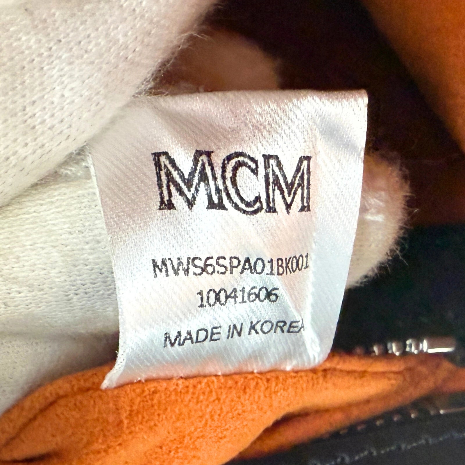 MCM Patricia Umhängetasche Schwarz / neuwertig MCM