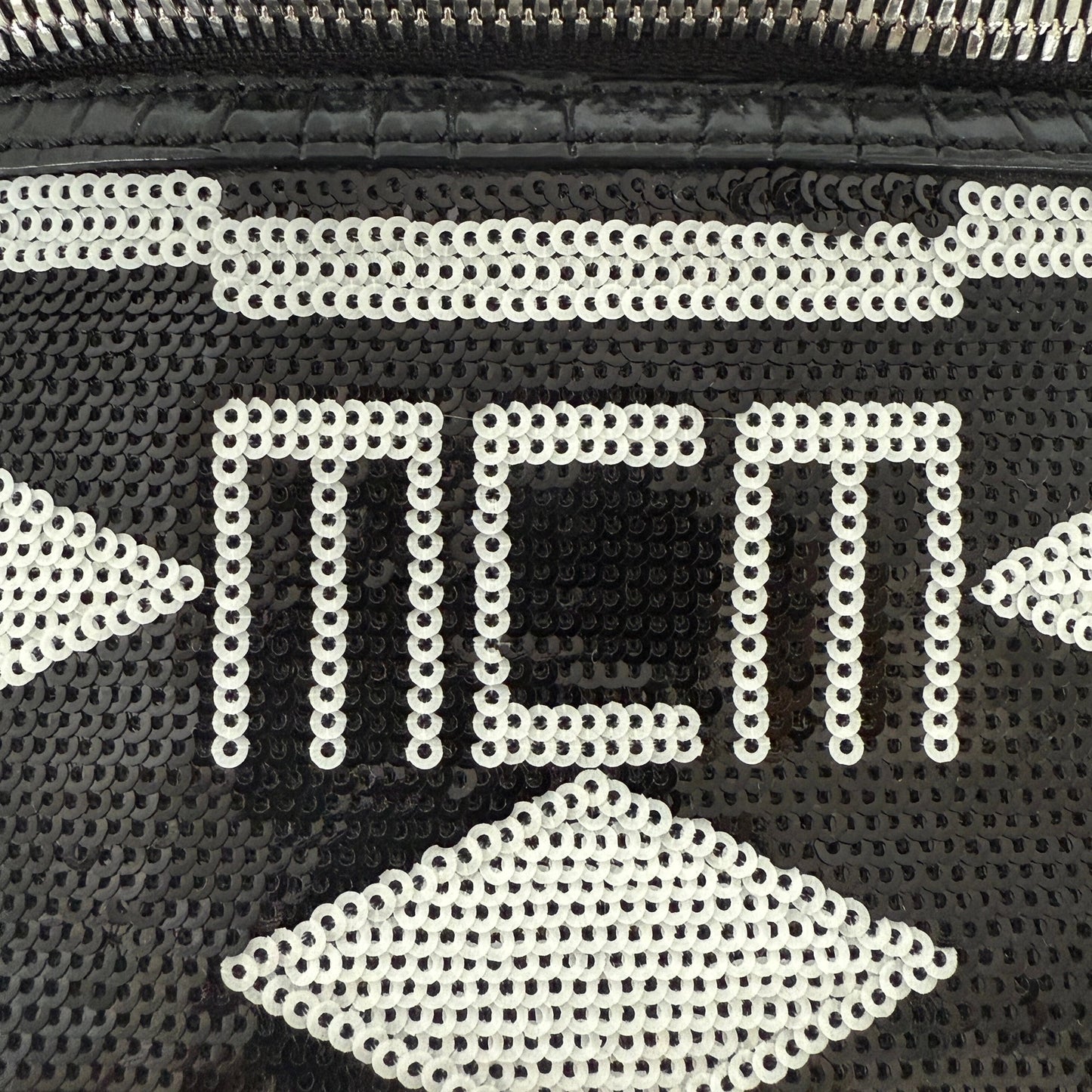MCM Geo Croco Umhängetasche mit Pailetten Schwarz / neuwertig MCM