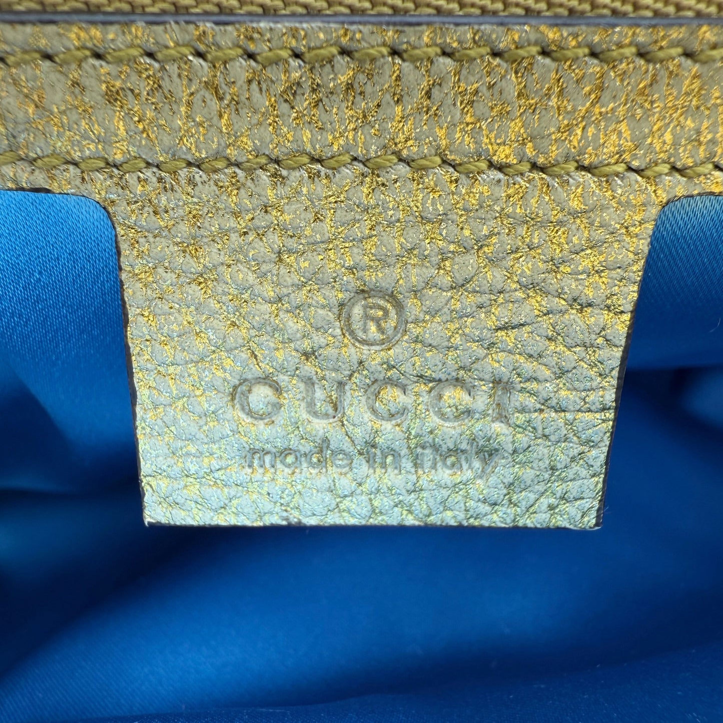 Gucci GG Marmont Matelasse Schultertasche aus gestepptem Leder Gold Pink / gut Gucci