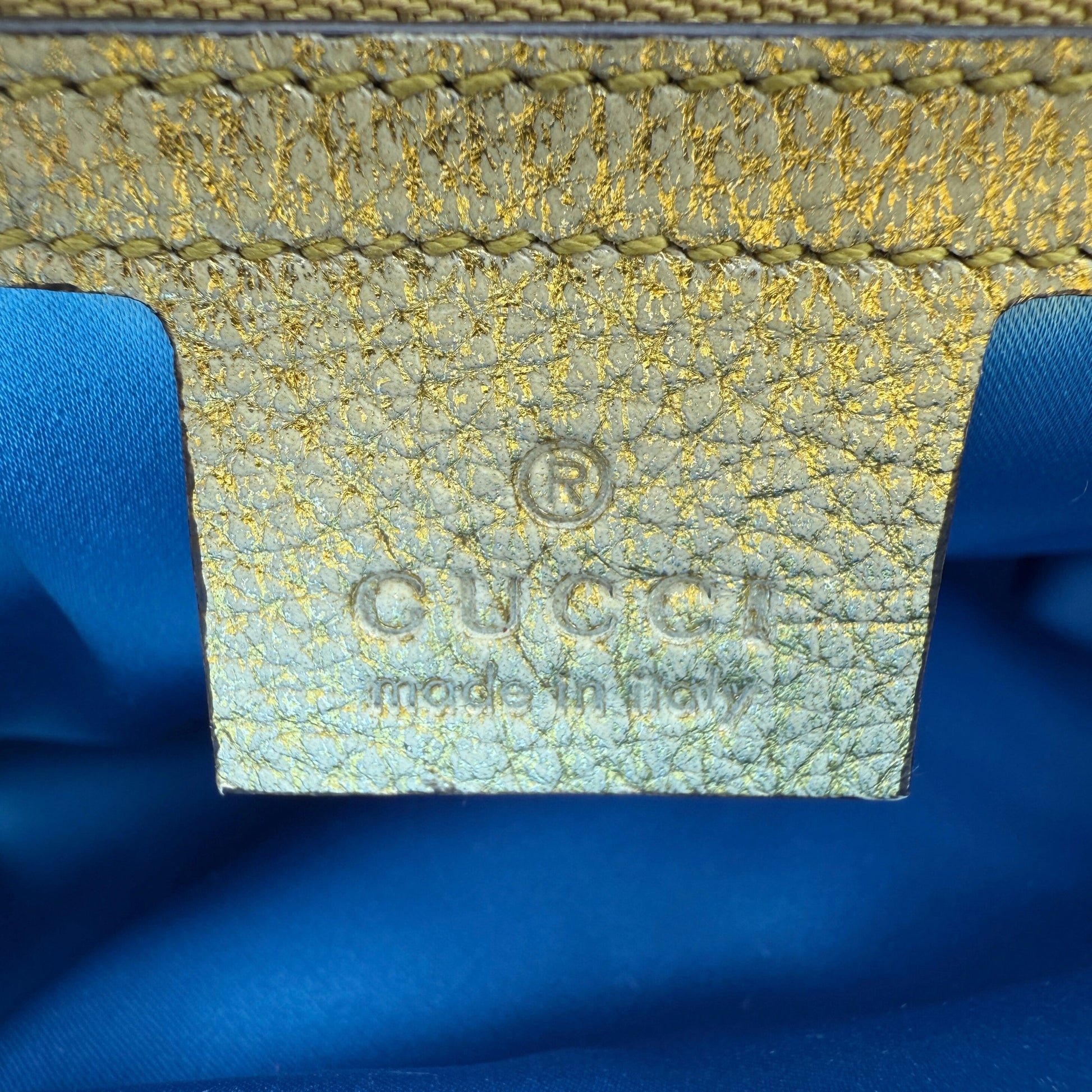 Gucci GG Marmont Matelasse Schultertasche aus gestepptem Leder Gold Pink / gut Gucci