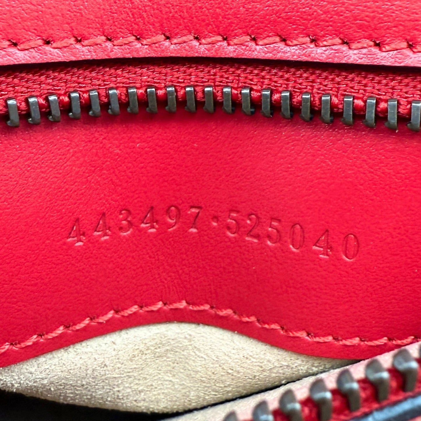 Gucci Kleine GG Marmont Schultertasche Rot / neuwertig Gucci