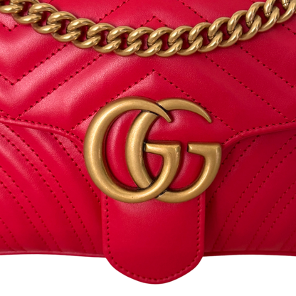 Gucci Kleine GG Marmont Schultertasche Rot / neuwertig Gucci