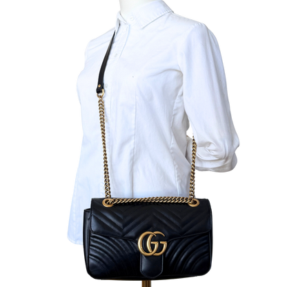 Gucci Kleine GG Marmont Schultertasche Schwarz / neuwertig Gucci