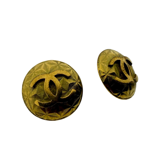 Chanel Coco Mark Matelassé Clip-on Earrings Gold / very good