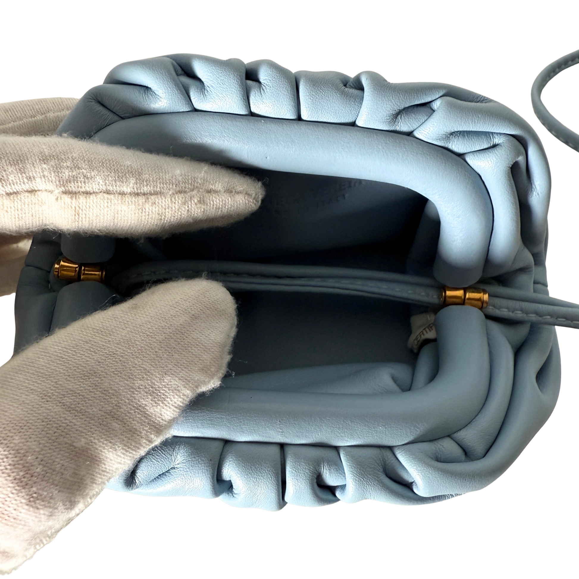 Bottega Veneta Micro Pouch Clutch Hellblau / neuwertig Bottega Veneta