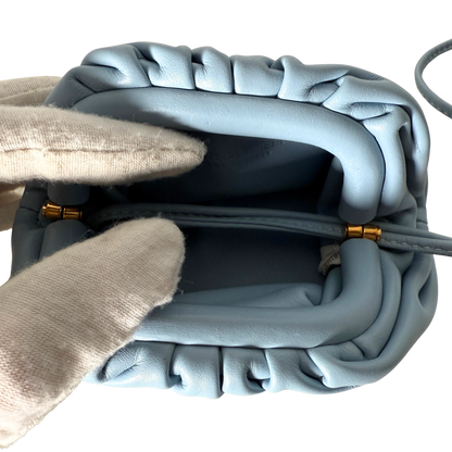 Bottega Veneta Micro Pouch Clutch Hellblau / neuwertig Bottega Veneta