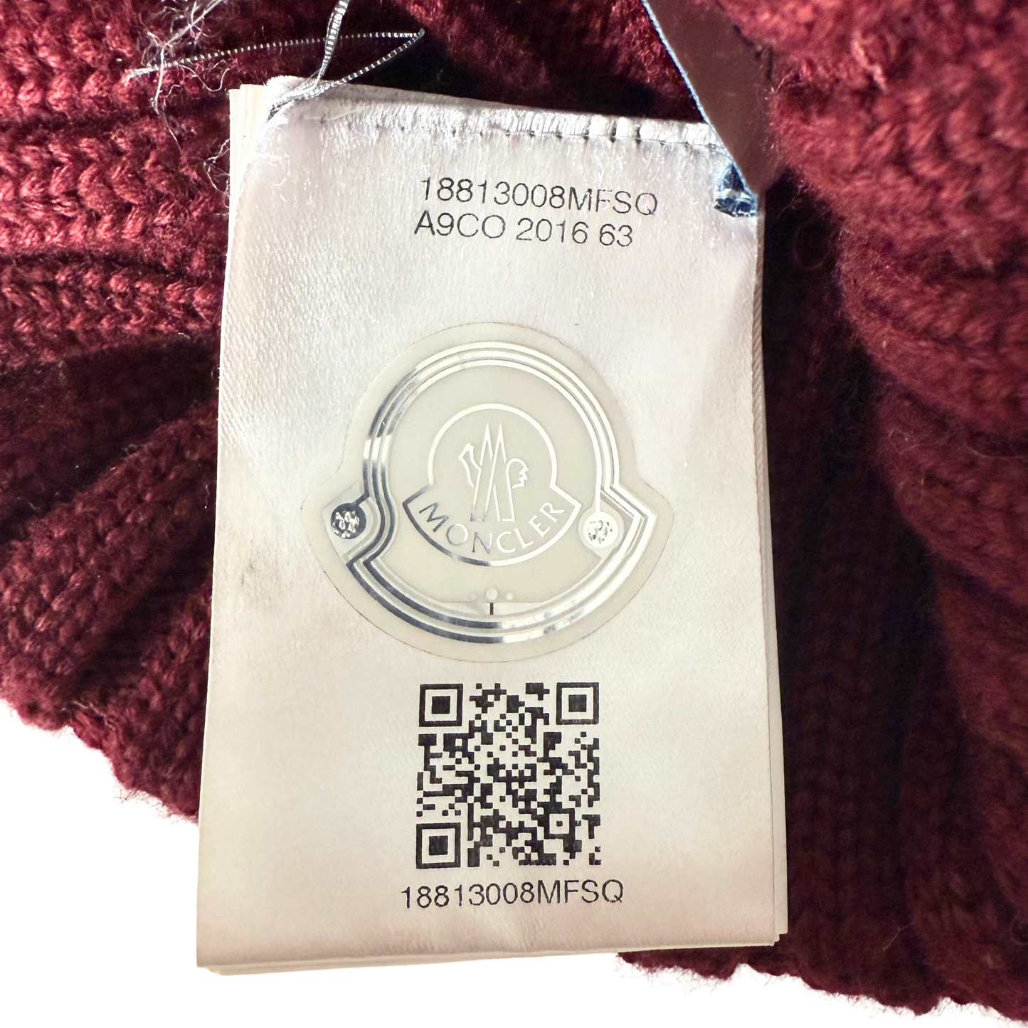 Moncler gerippte Strickmütze aus Wolle Weinrot / sehr gut