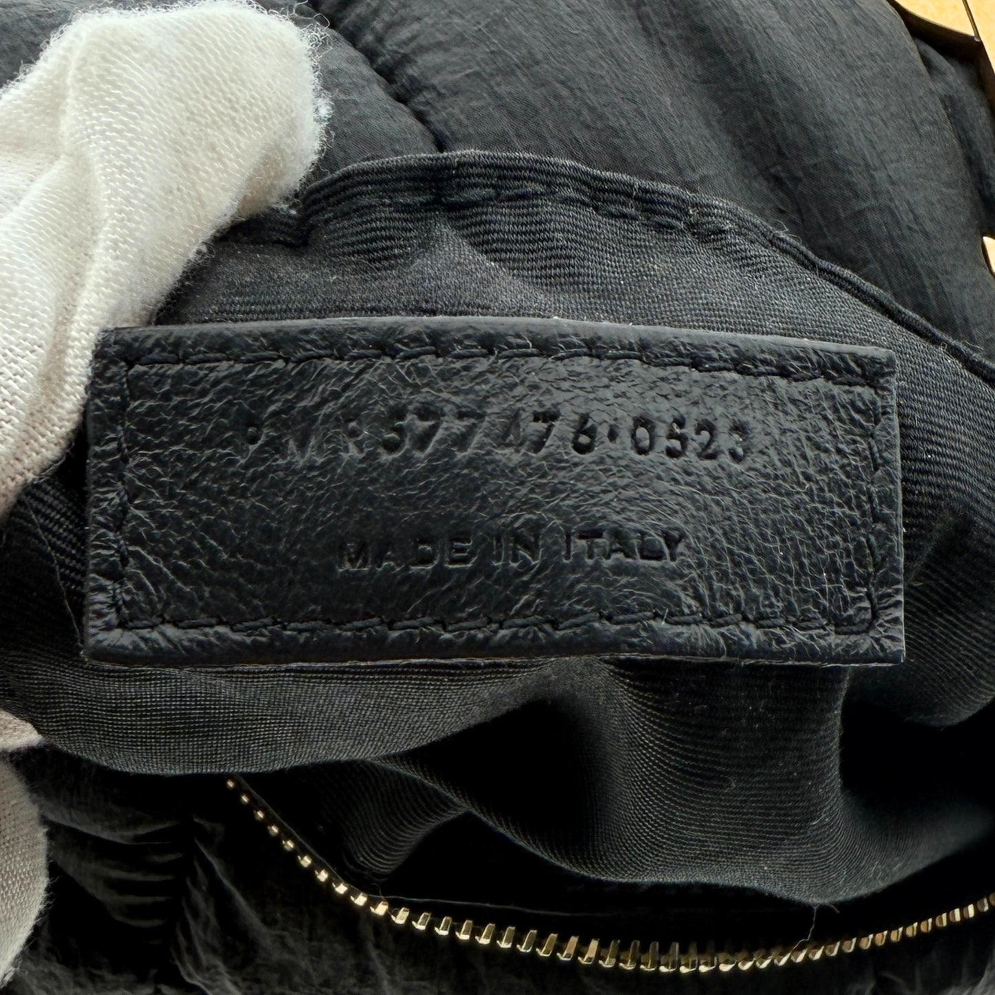 Saint Laurent LouLou Puffer Small Nylon Schultertasche Schwarz / sehr gut