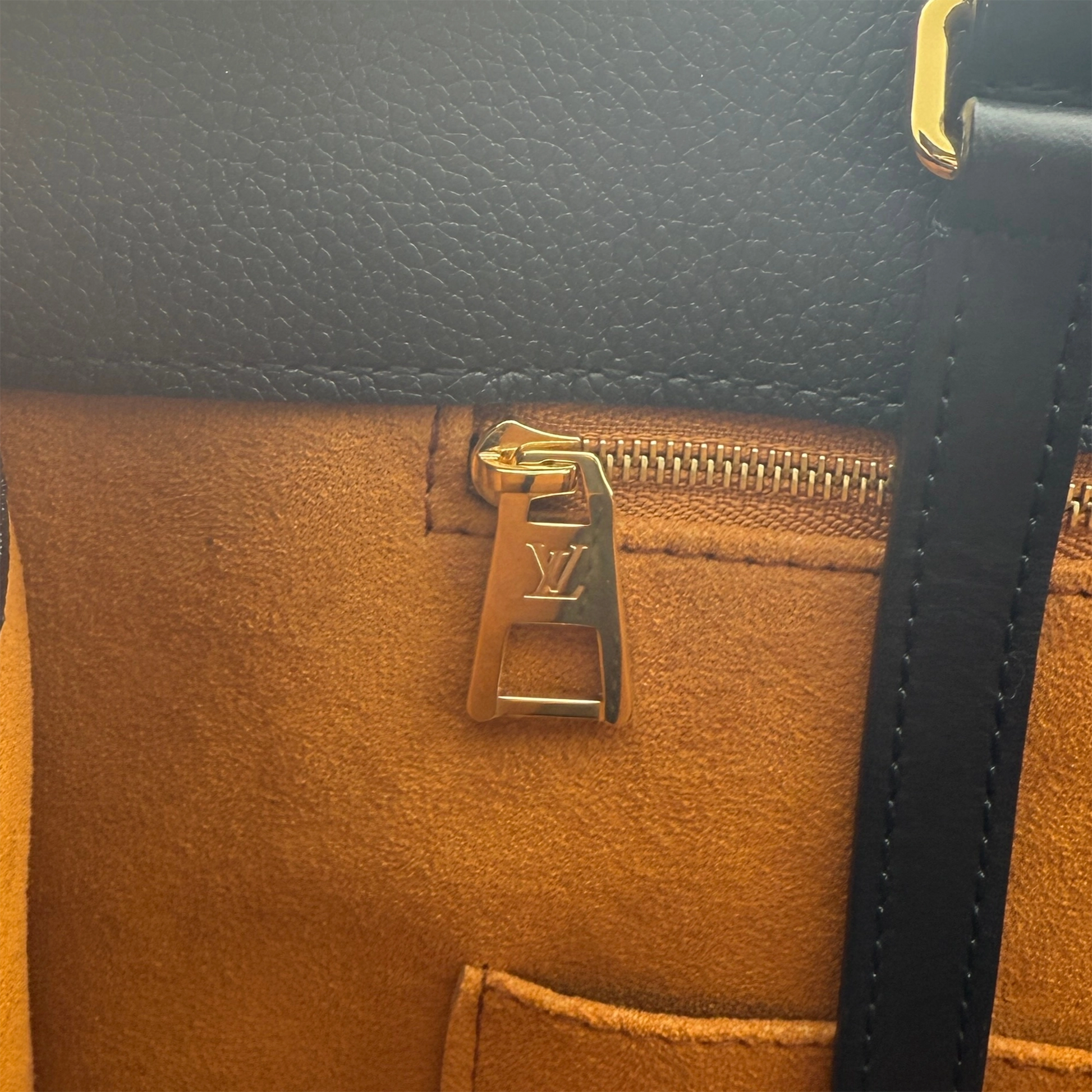 Louis Vuitton Onthego in genarbtem Monogram Empreinte MM M45595 Schwarz / neuwertig Louis Vuitton
