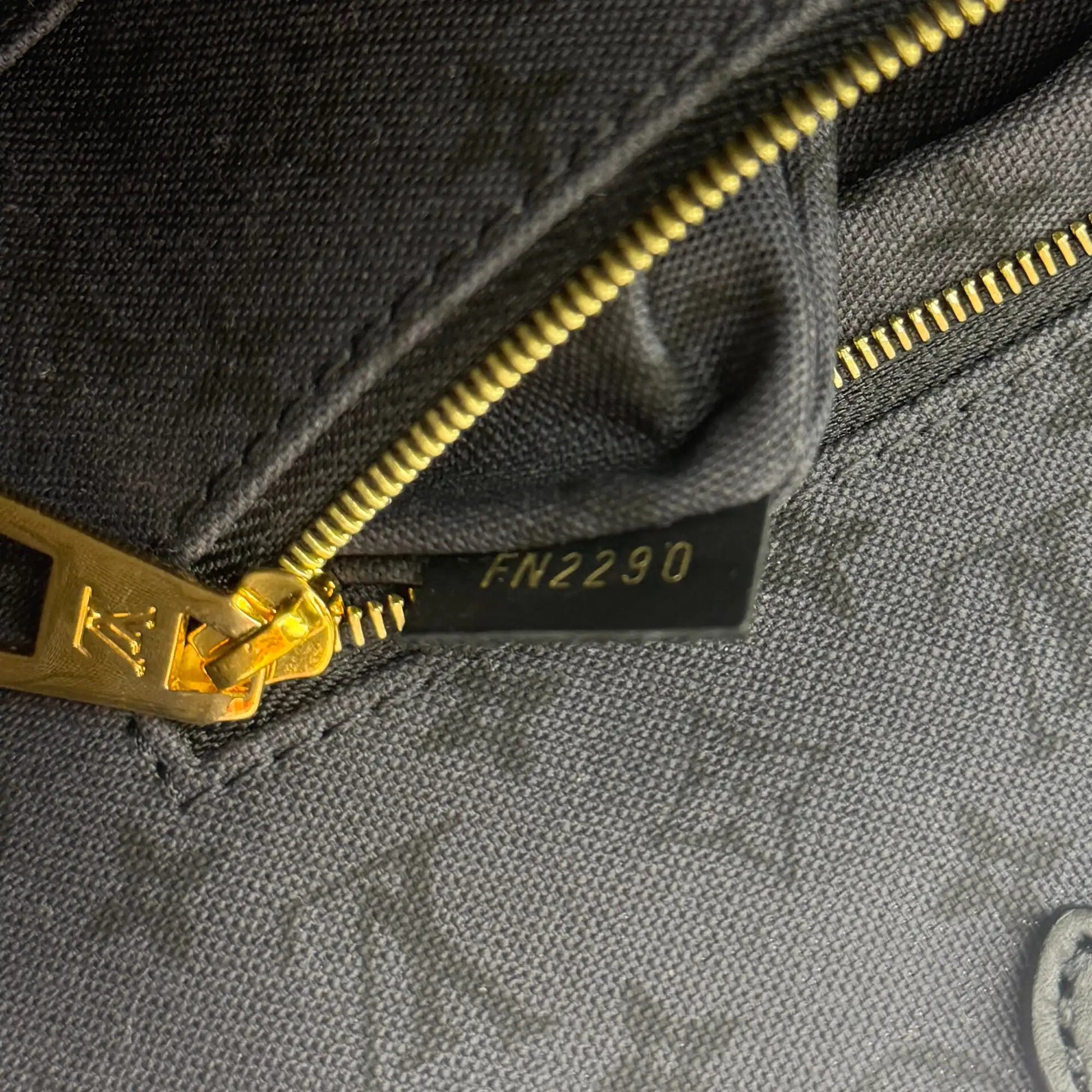 Louis Vuitton Monogram Giant Crafty Onthego GM M45358 Rot / sehr gut Louis Vuitton