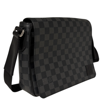 Louis VuittonDistrict PM Messenger Tasche grau N42710 / sehr gut Louis Vuitton
