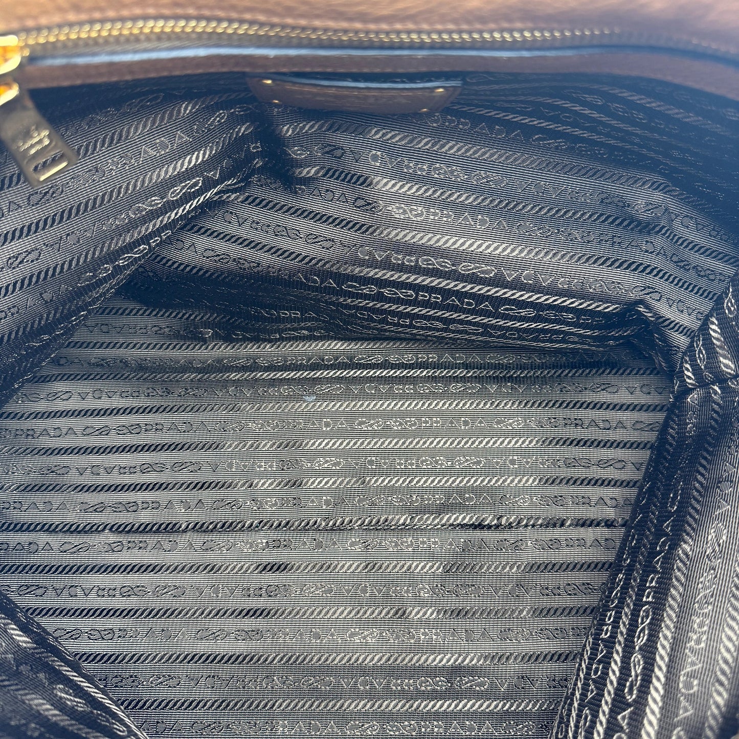 Prada Hobo Schultertasche 1BC051 Leder braun / neuwertig (Kopie) Prada