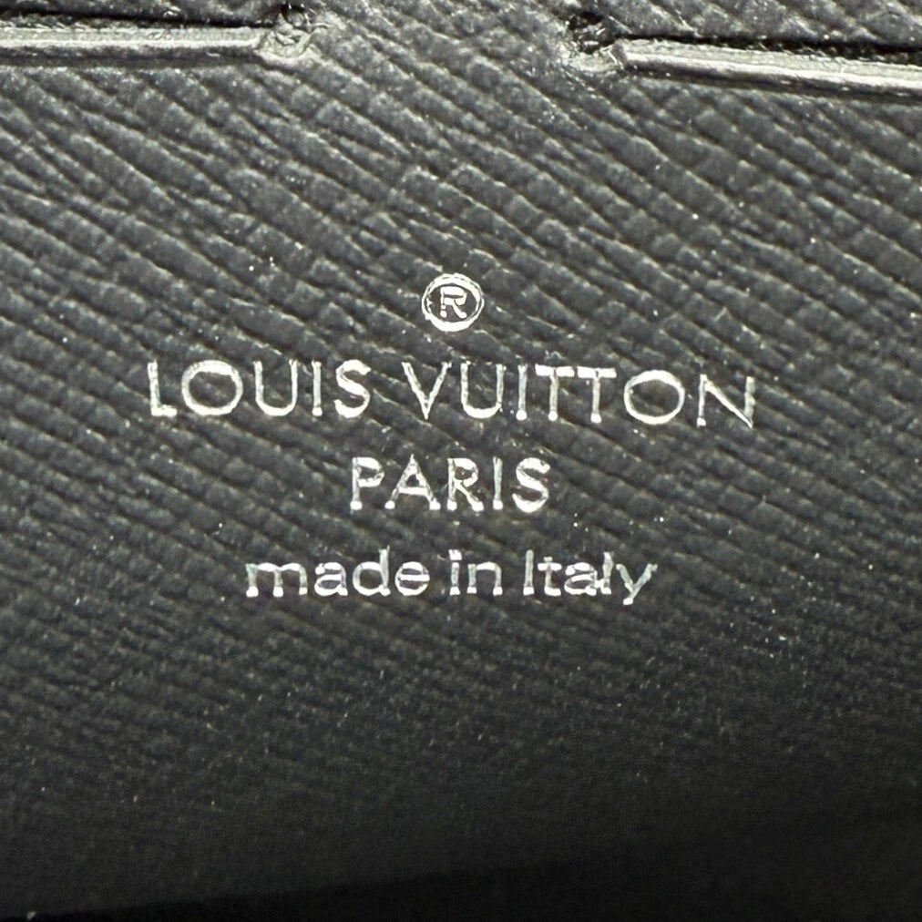 Louis Vuitton Pochette Voyage MM Monogram Sunset Multicolor / neuwertig