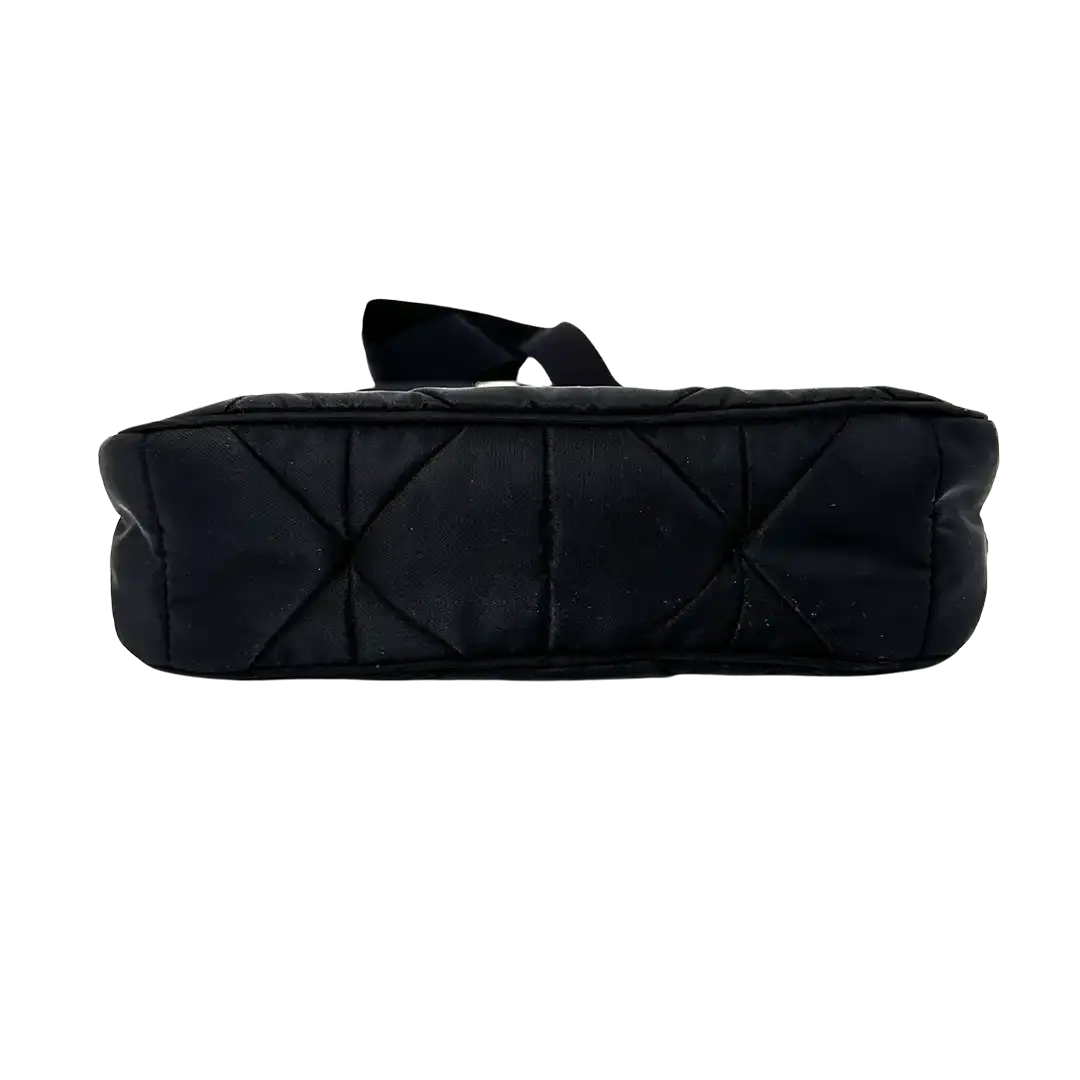 Prada Hobo Tasche Re-Nylon Padded Schultertasche schwarz / neuwertig Prada