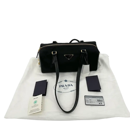 Prada mittelgroße Henkeltasche aus Re-Nylon und Leder / ungetragen Prada