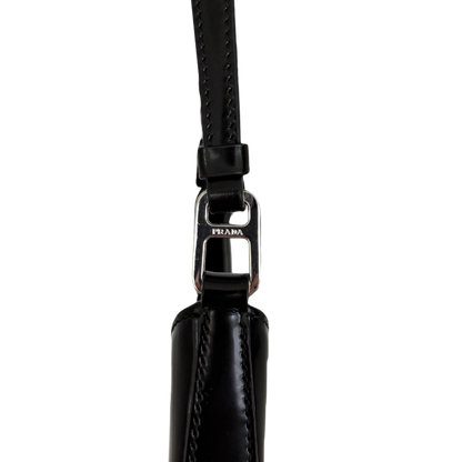 Prada Cleo Schultertasche gebürstetes Leder Schwarz / neuwertig Prada