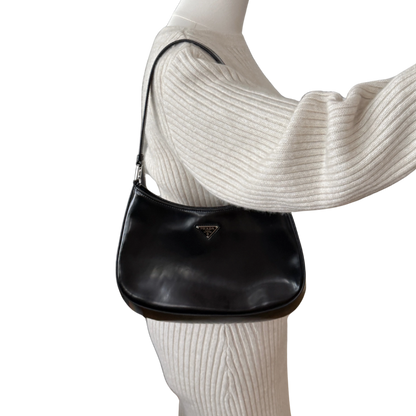 Prada Cleo Schultertasche gebürstetes Leder Schwarz / neuwertig Prada