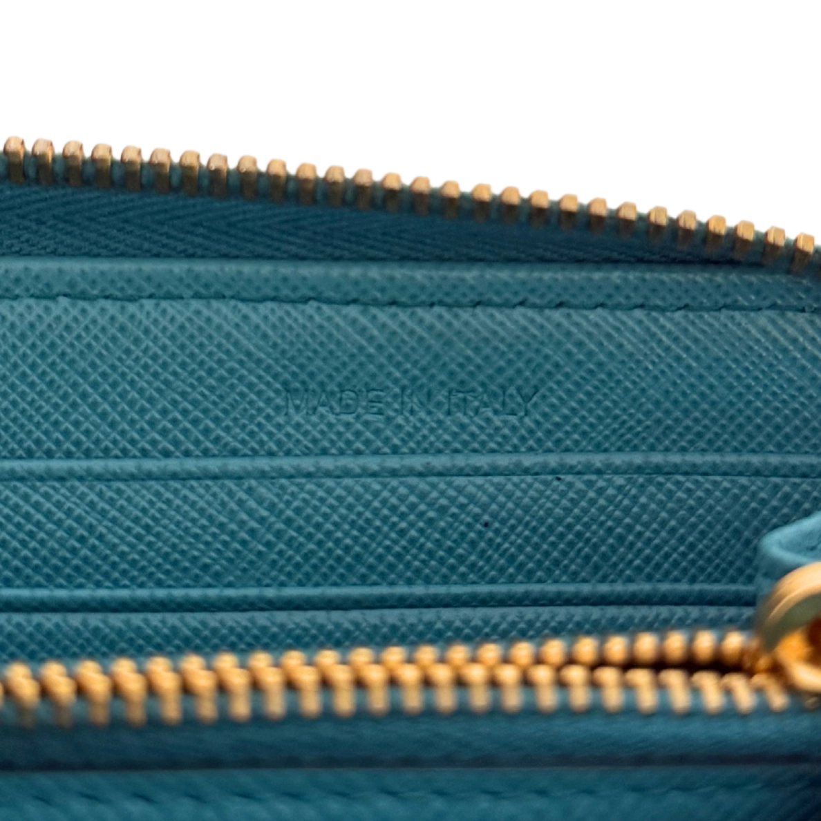 Prada Zippy Geldbörse aus Saffiano Leder Blau / gut Prada