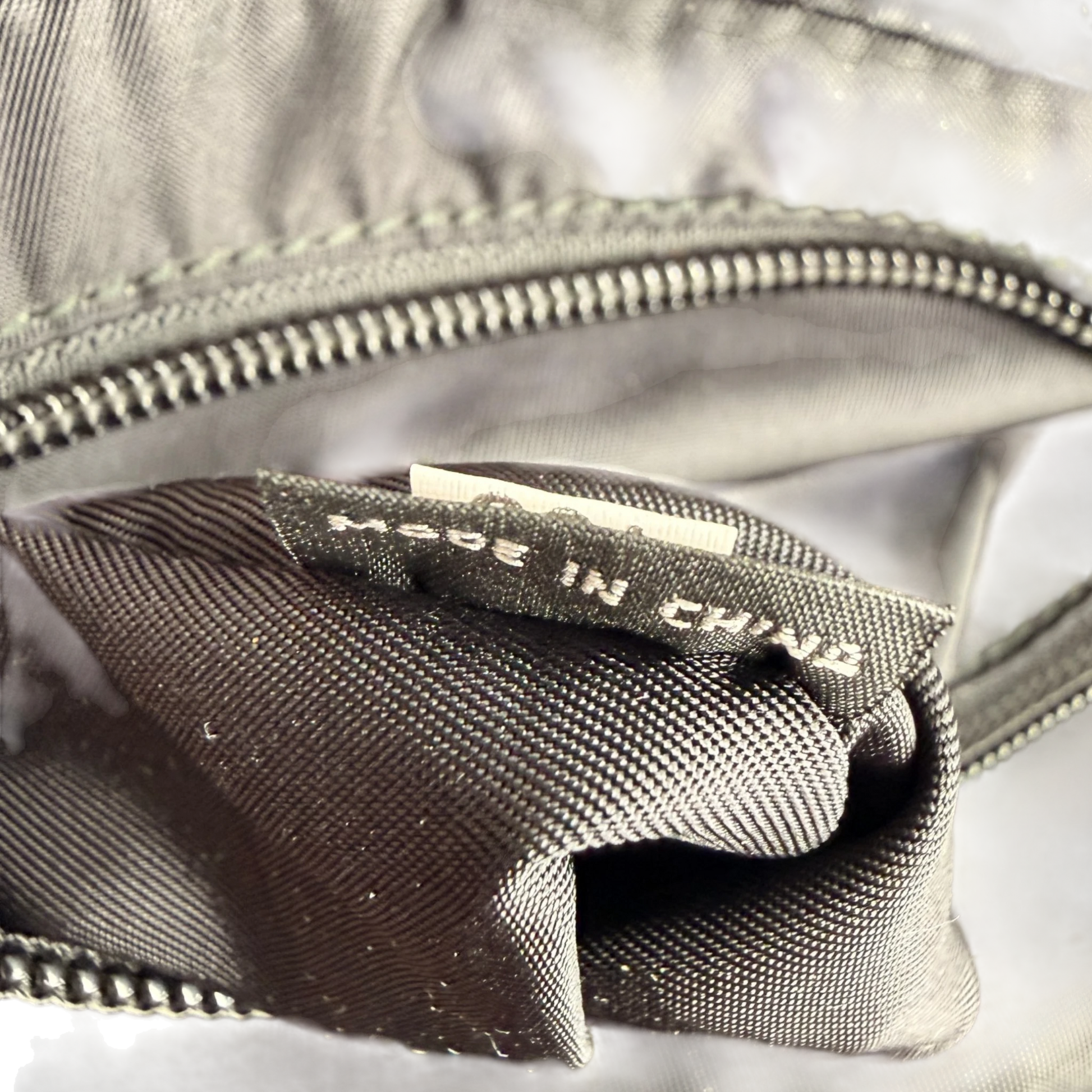 Prada Pre-Owned Kleine Tessuto Gürteltasche schwarz / sehr gut Prada