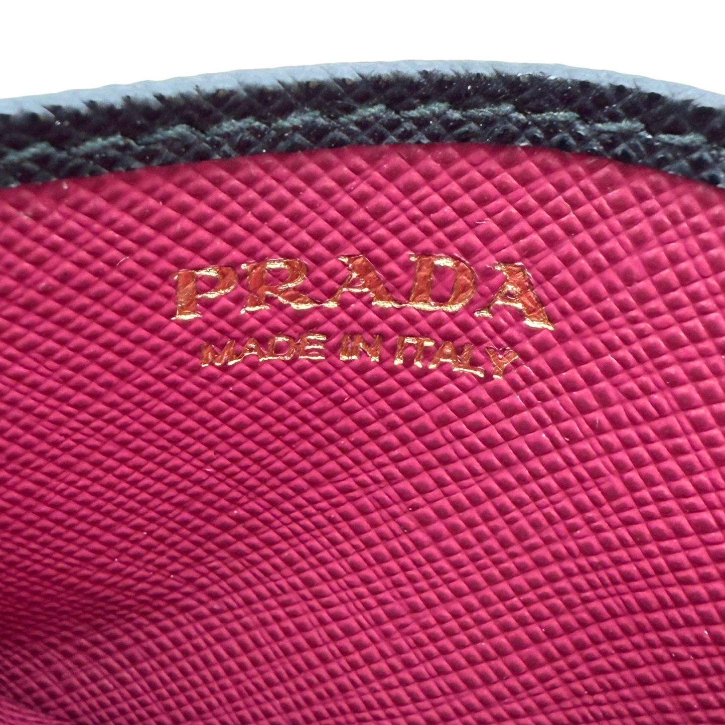 Prada Kartenetui aus Saffiano Leder Schwarz / sehr gut