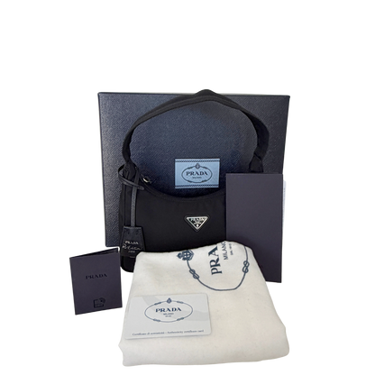Prada Re-Edition 2000 Mini Bag aus Re-Nylon schwarz Fullset / neuwertig Prada