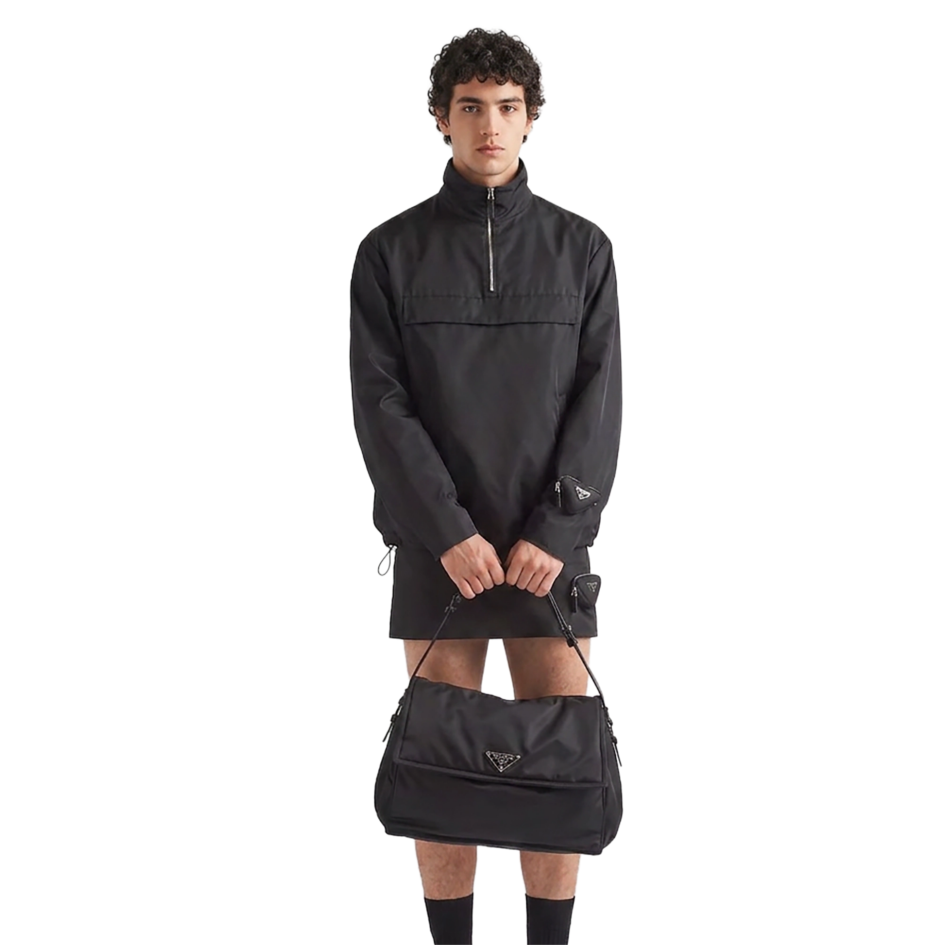 Prada Traveller Große Schultertasche aus Re-Nylon schwarz / neuwertig Prada