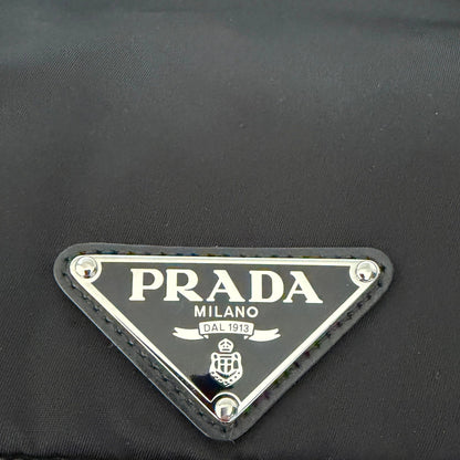 Prada Traveller Große Schultertasche aus Re-Nylon schwarz / neuwertig Prada
