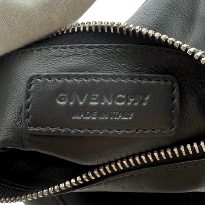 Givenchy Pyramid Handtasche Schwarz / neuwertig Givenchy