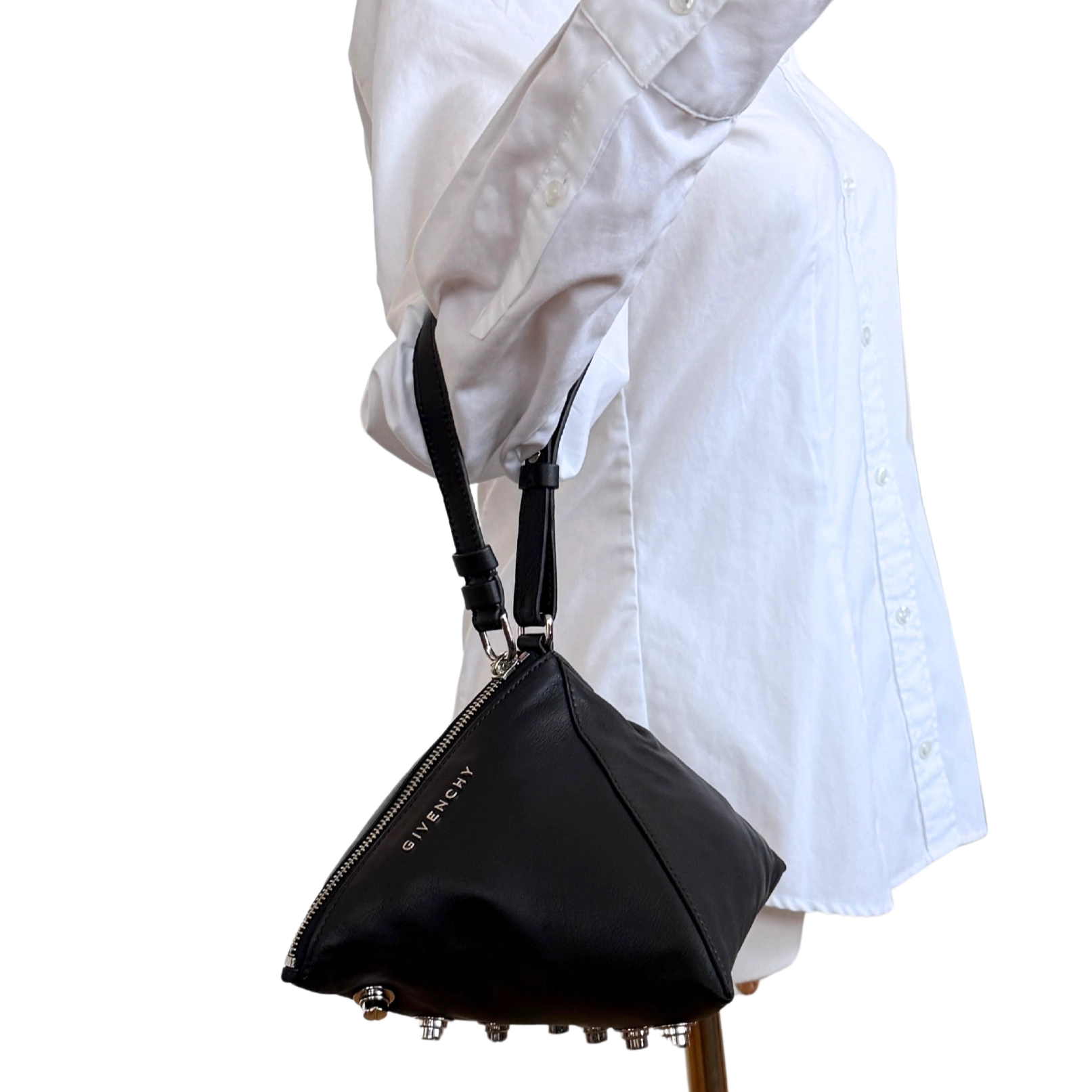 Givenchy Pyramid Handtasche Schwarz / neuwertig Givenchy