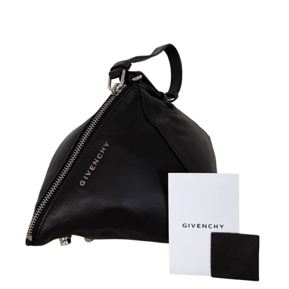 Givenchy Pyramid Handtasche Schwarz / neuwertig Givenchy