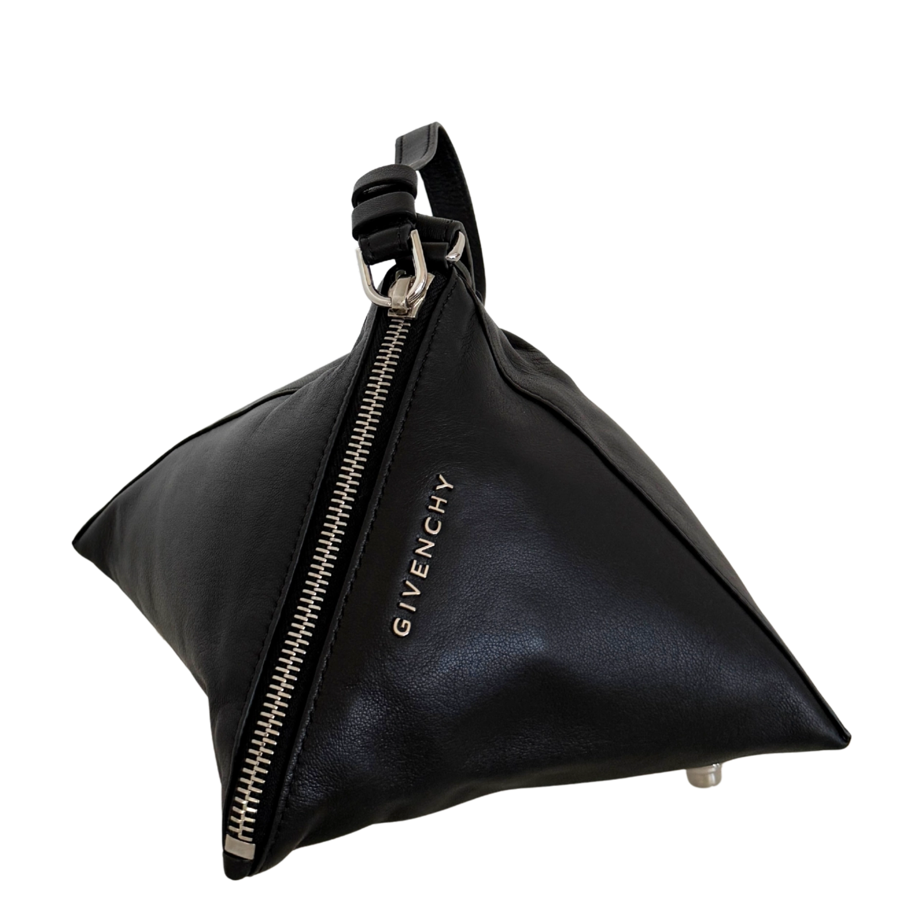 Givenchy Pyramid Handtasche Schwarz / neuwertig Givenchy