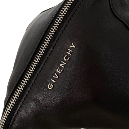Givenchy Pyramid Handtasche Schwarz / neuwertig Givenchy
