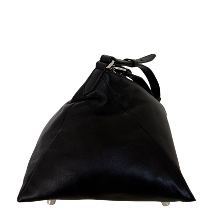 Givenchy Pyramid Handtasche Schwarz / neuwertig Givenchy