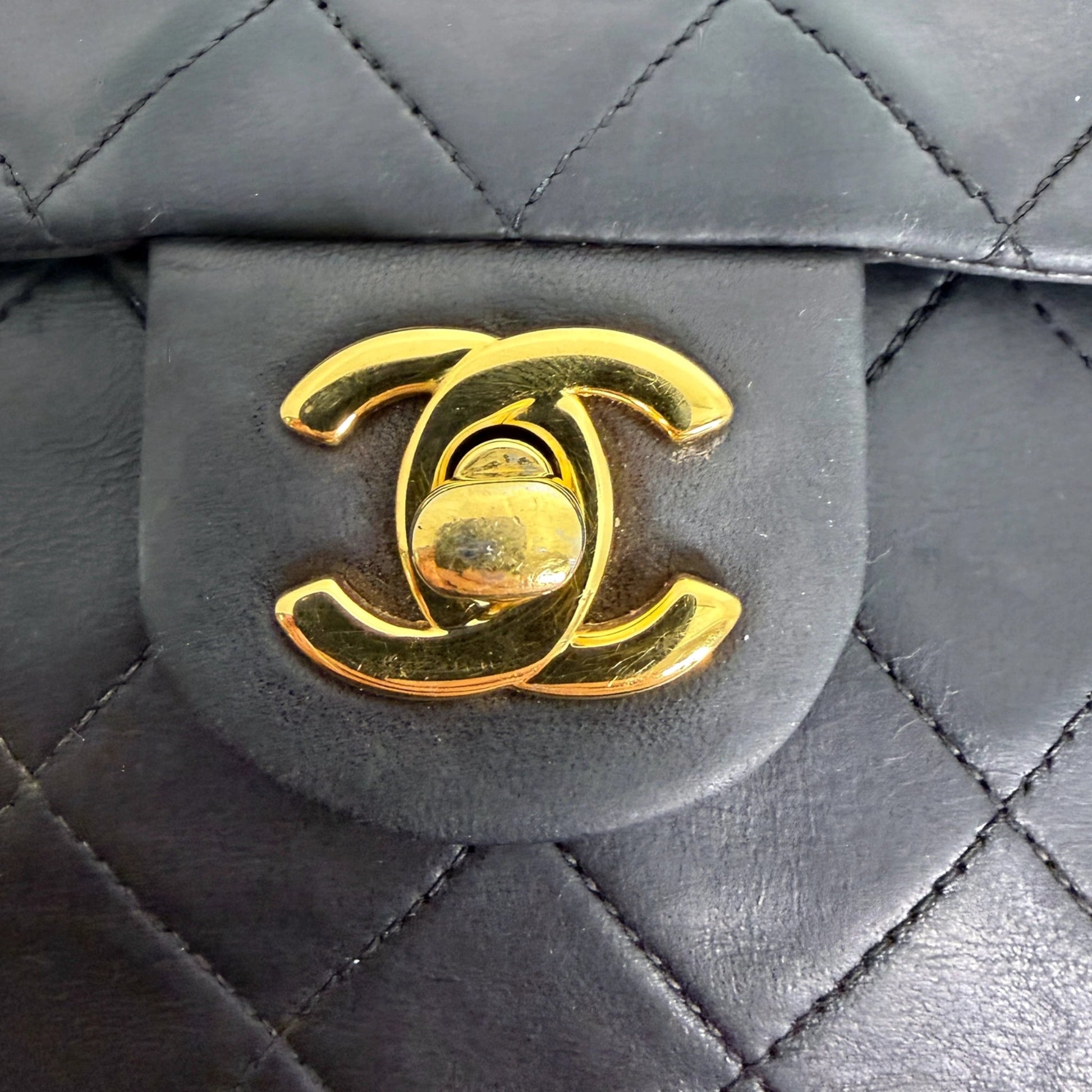 Chanel Timeless Mini Classic Flap schwarz GHW Vintage / gut Chanel