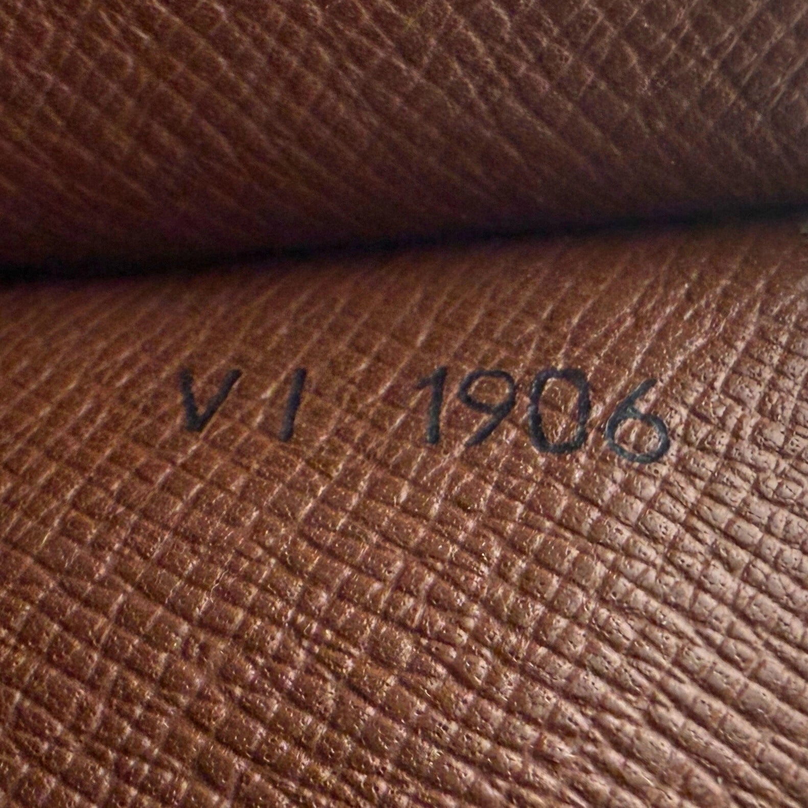 Louis Vuitton Pochette Rabat 23 Monogram Canvas Braun / sehr gut Louis Vuitton