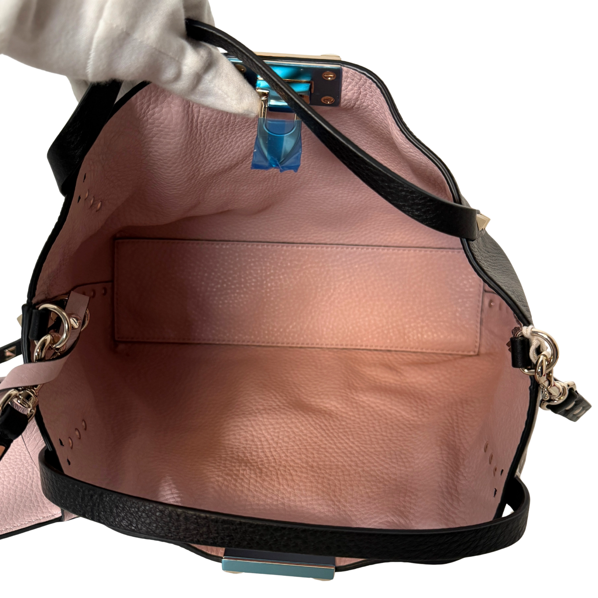 Valentino Garavani Rockstud Handtasche Schwarz / neuwertig Valentino