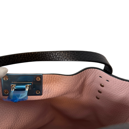 Valentino Garavani Rockstud Handtasche Schwarz / neuwertig Valentino