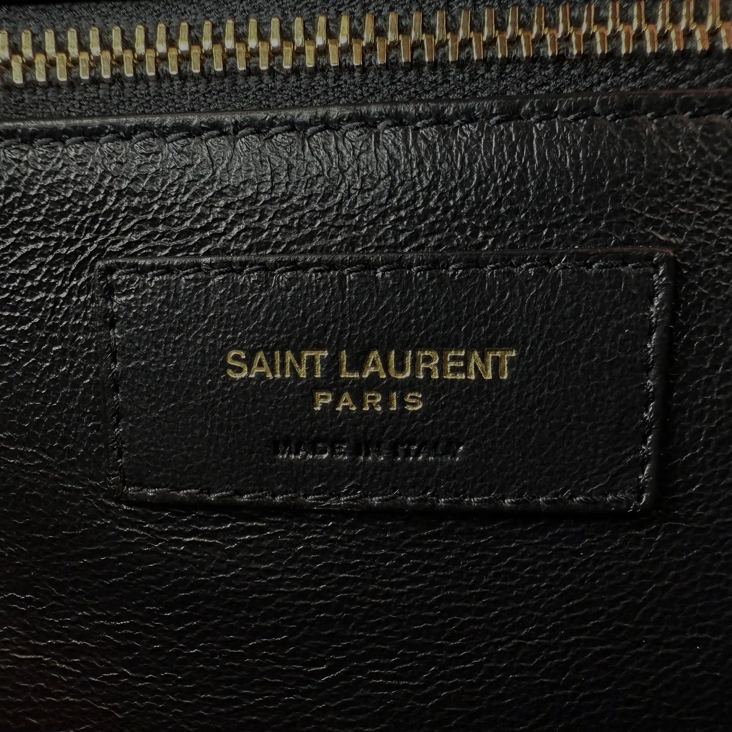 Saint Laurent Sade Puffer Clutch Tasche groß / sehr gut Saint Laurent