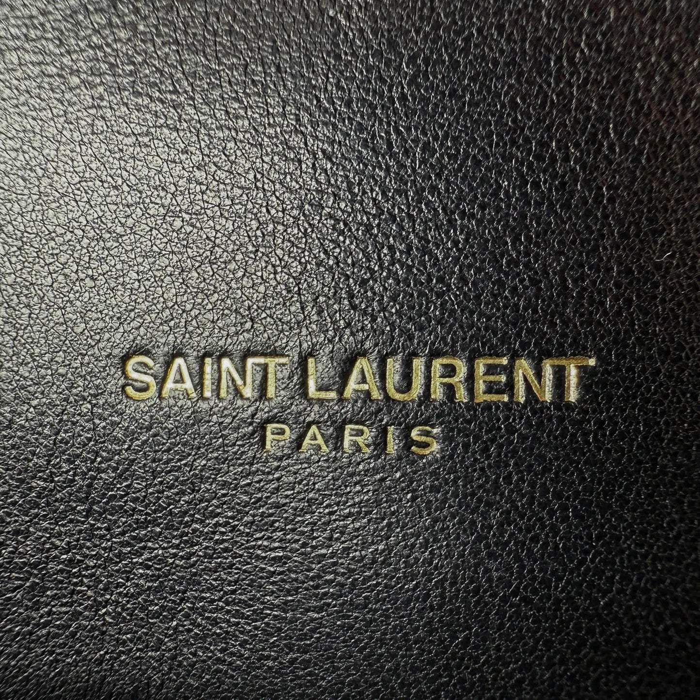 Saint Laurent Sade Puffer Clutch Tasche groß / sehr gut Saint Laurent