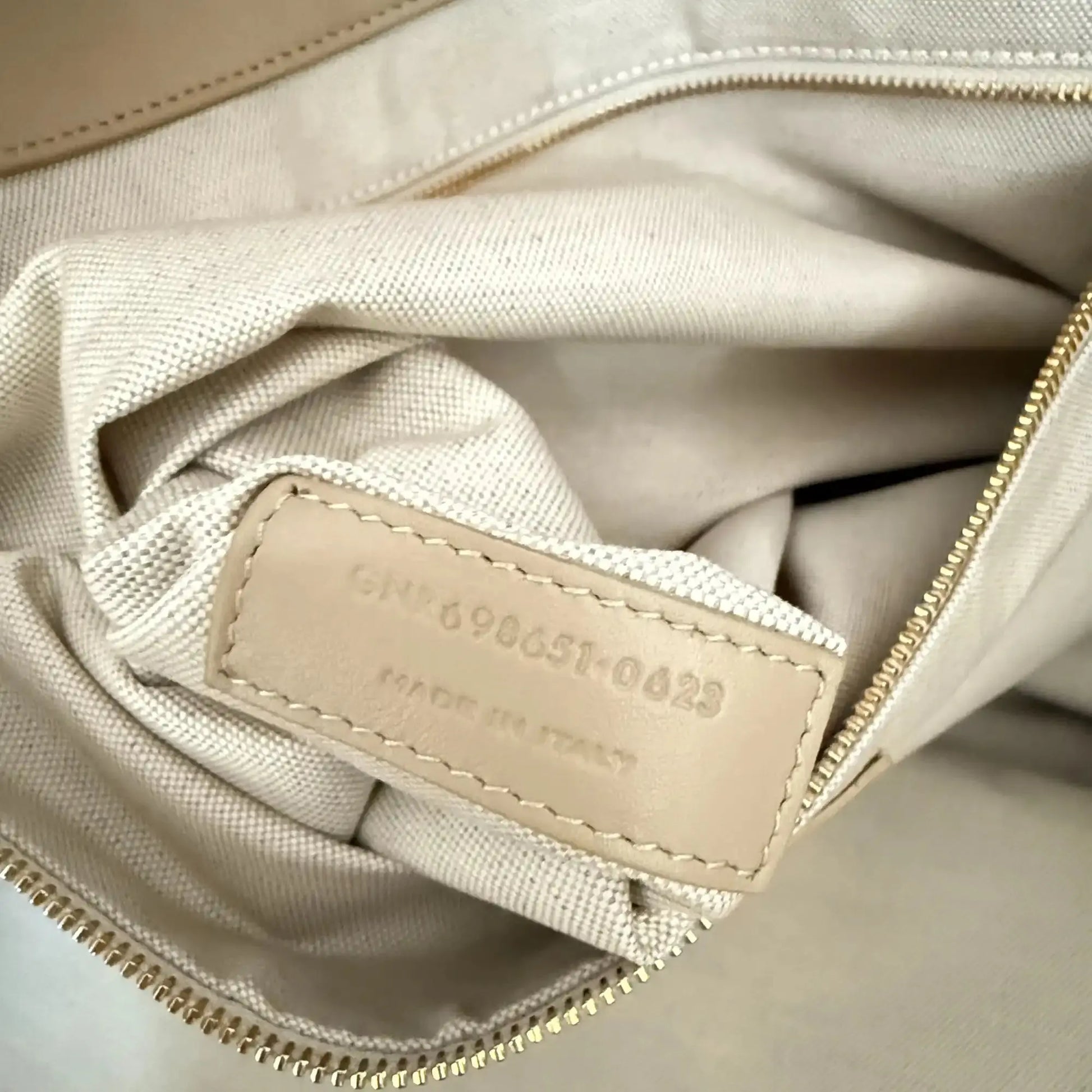 Saint Laurent YSL Icare Maxi Shopper gestepptes Nubukleder beige / neuwertig Saint Laurent