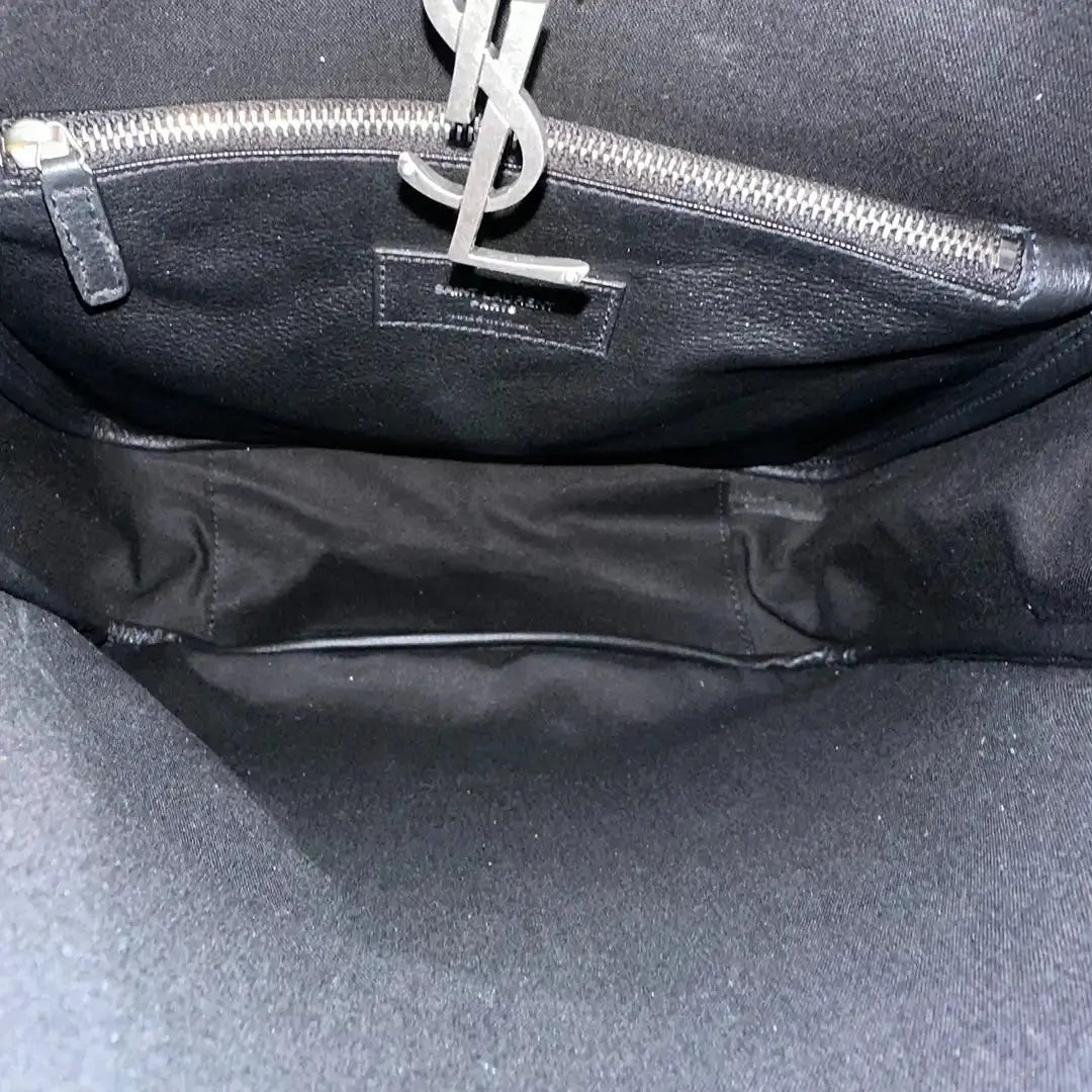 Saint Laurent mittelgroße Hobo-Bag LE 5 À 7 schwarz Nieten / neuwertig Saint Laurent