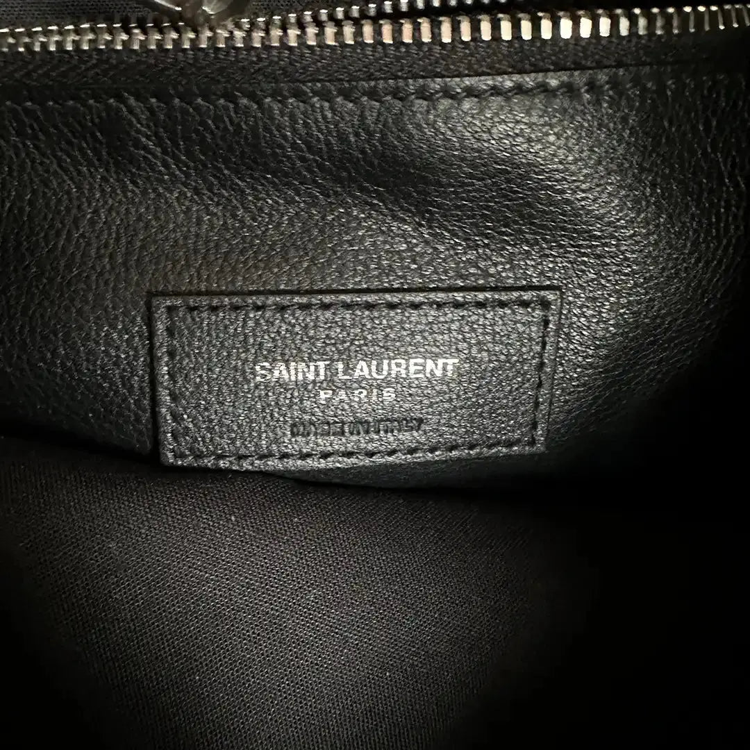 Saint Laurent mittelgroße Hobo-Bag LE 5 À 7 schwarz Nieten / neuwertig Saint Laurent