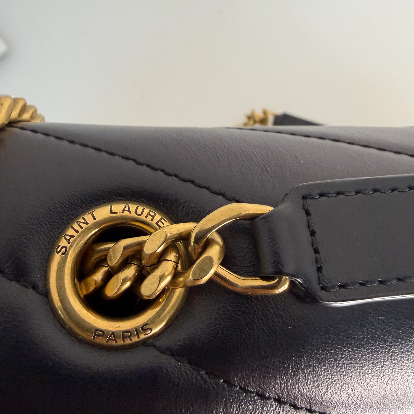 Saint Laurent LouLou Medium Leder Schwarz goldene Hardware / sehr gut Saint Laurent