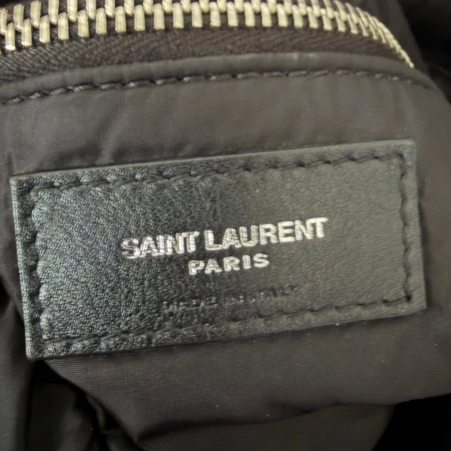 Saint Laurent LouLou Puffer Bag Medium Econyl All Black / sehr gut Saint Laurent