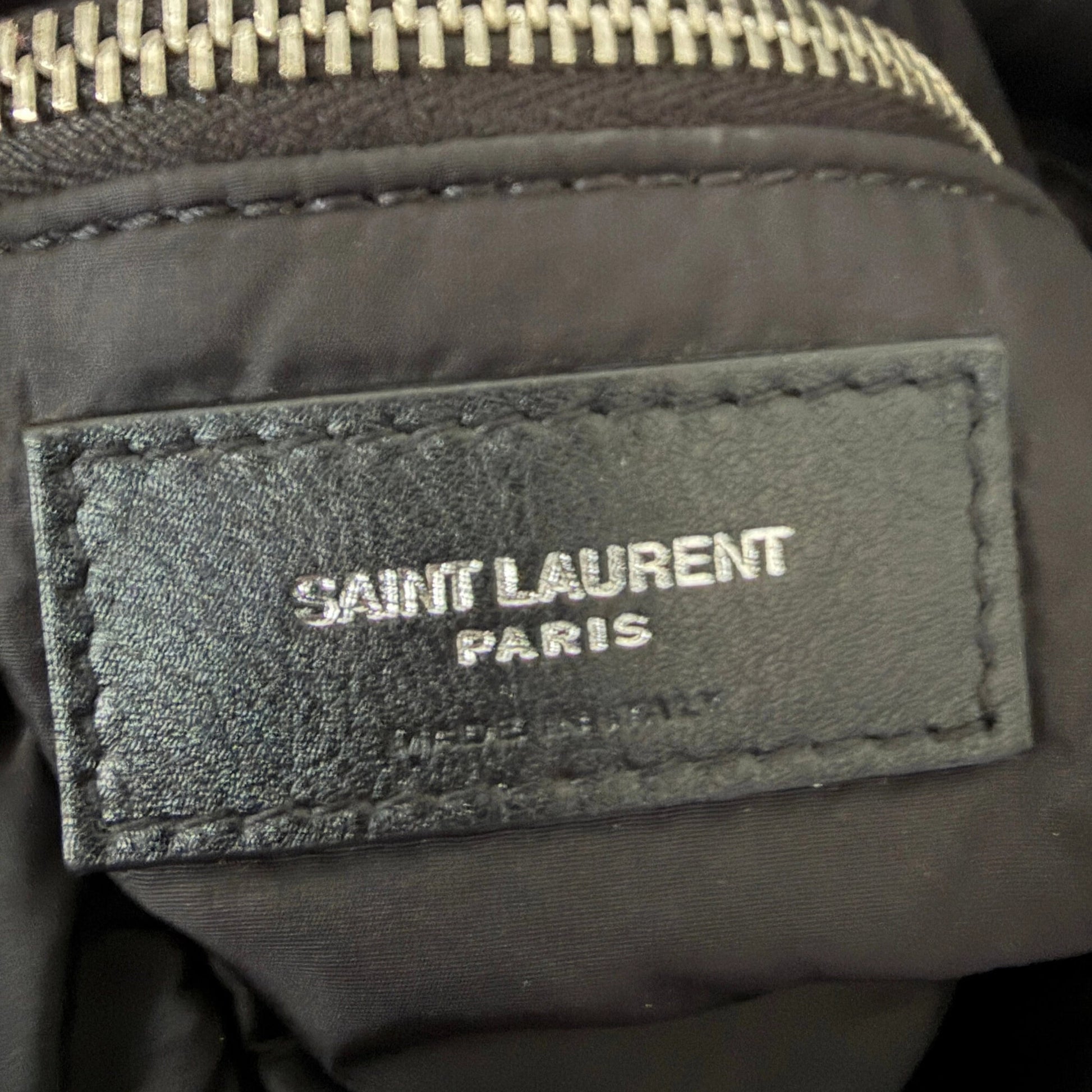 Saint Laurent LouLou Puffer Bag Medium Econyl All Black / sehr gut Saint Laurent